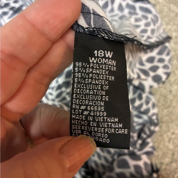 Perceptions Midi Dress - Picture 4 of 4